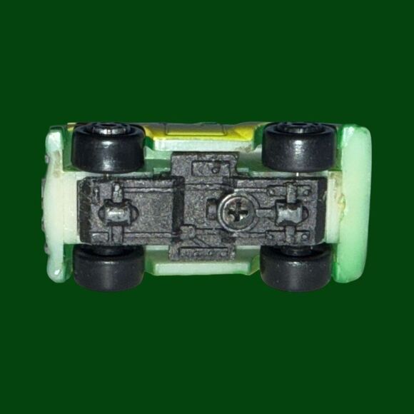 Vintage 1989 Galoob Micro Machines Surf Star Sedan Dicast Car A3 - Picture 4 of 7